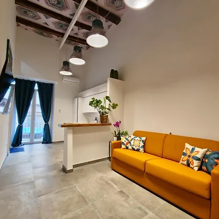 Borgo Dei Miracoli Гостевой дом Неаполь