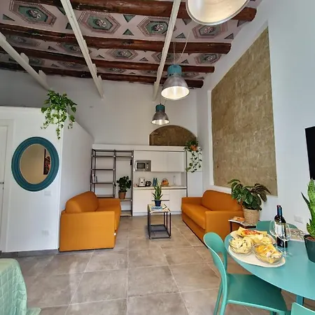 Borgo Dei Miracoli 4* ナポリ